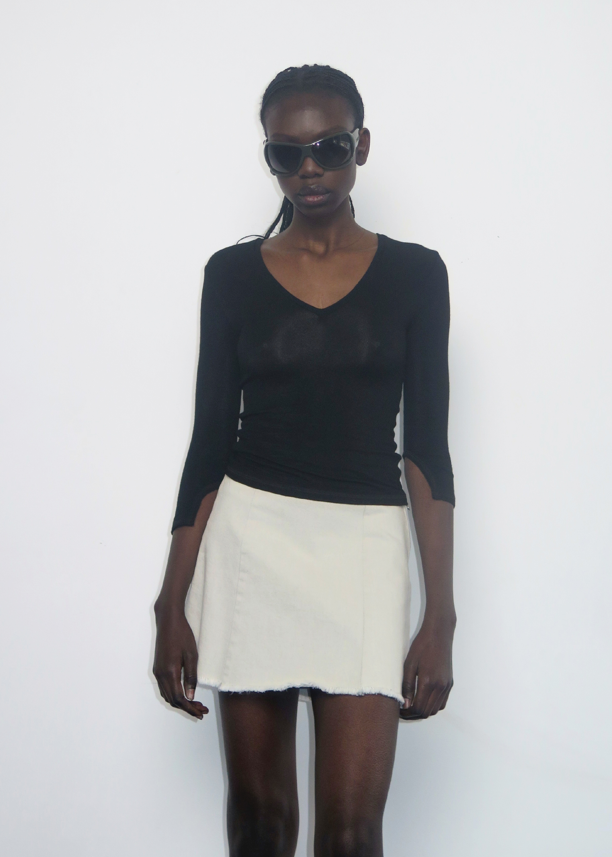 Assume V-Neck ~ Black