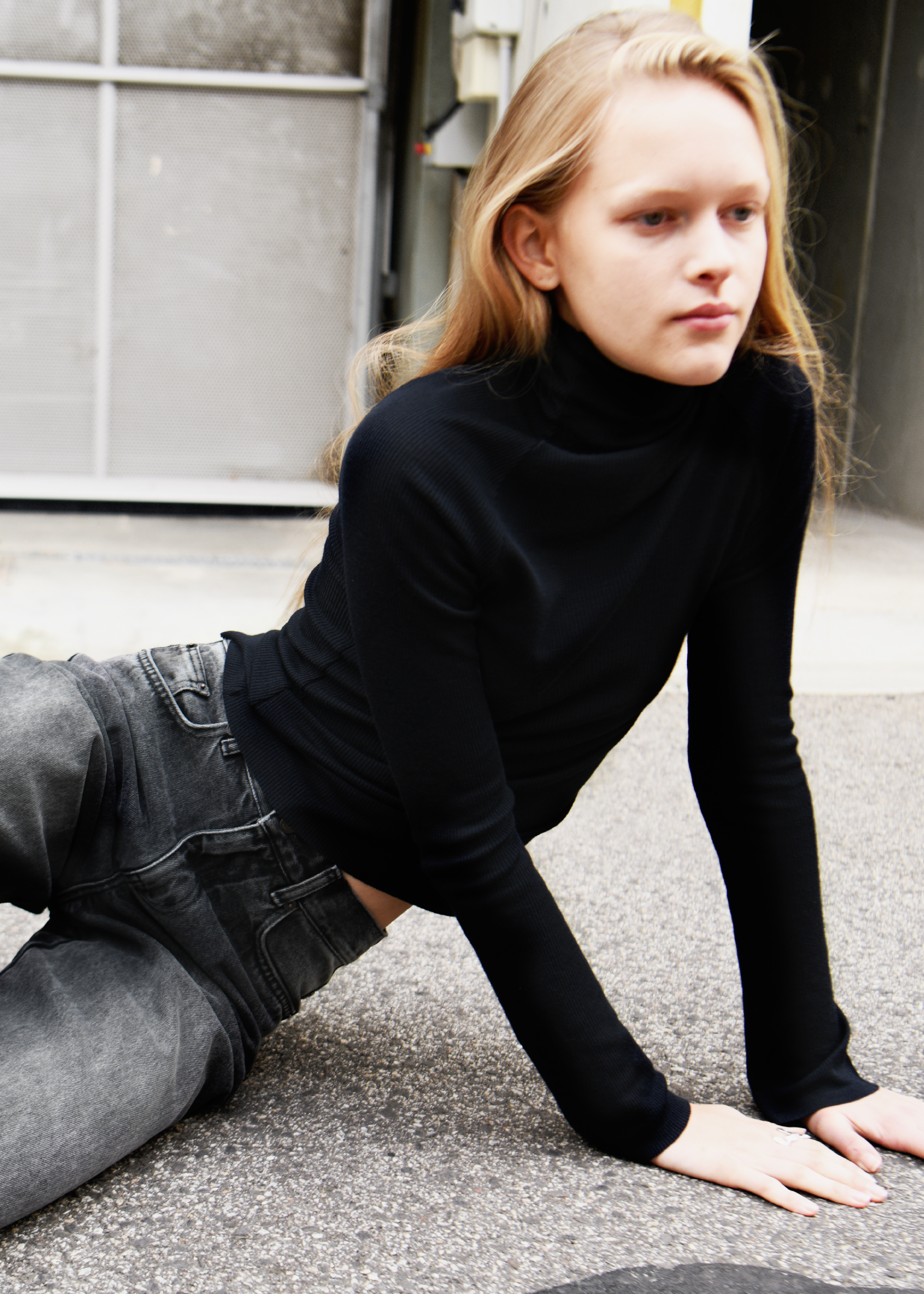 Dissolve Wool Turtleneck