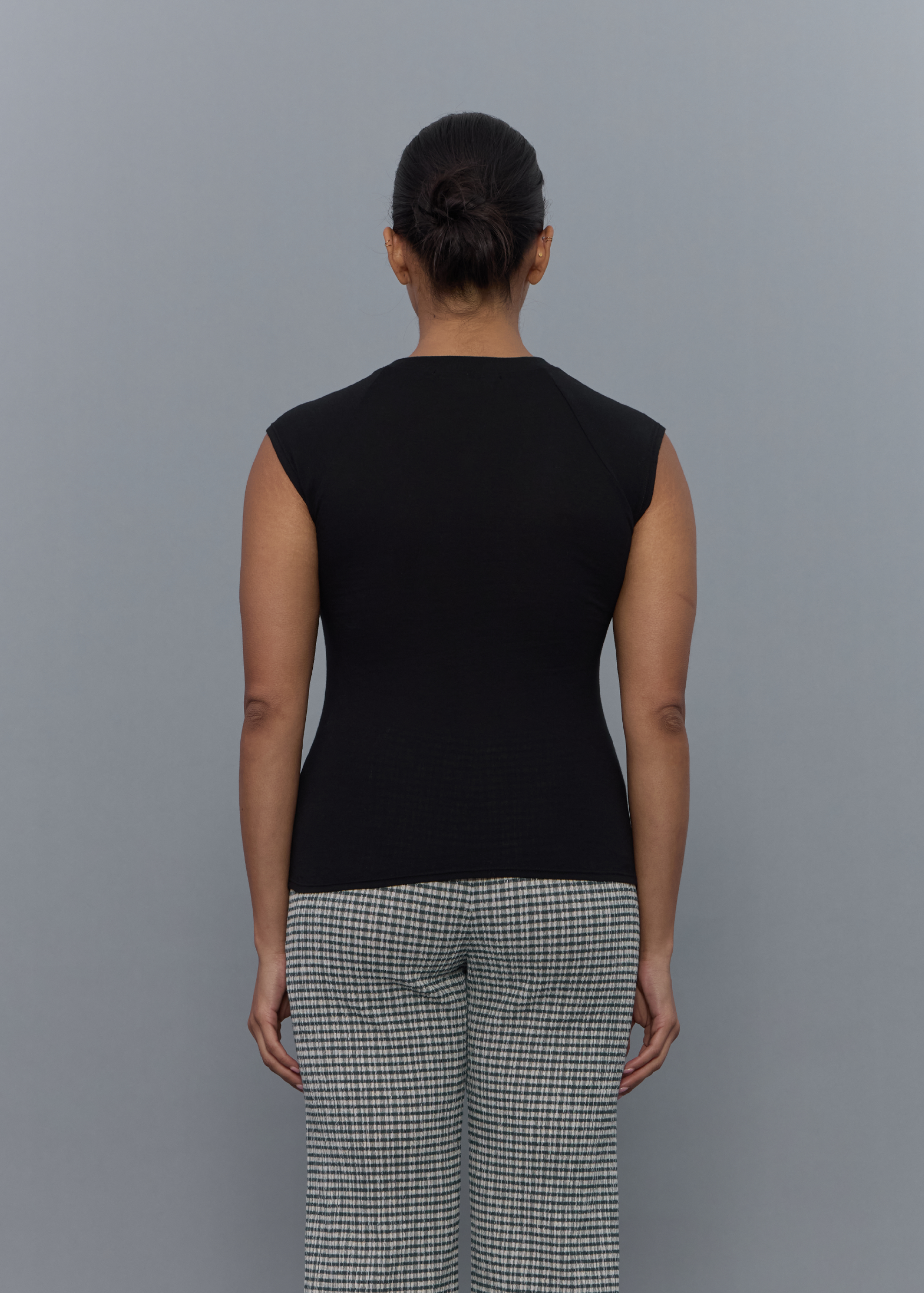 Beam V-Neck Tee ~ Black