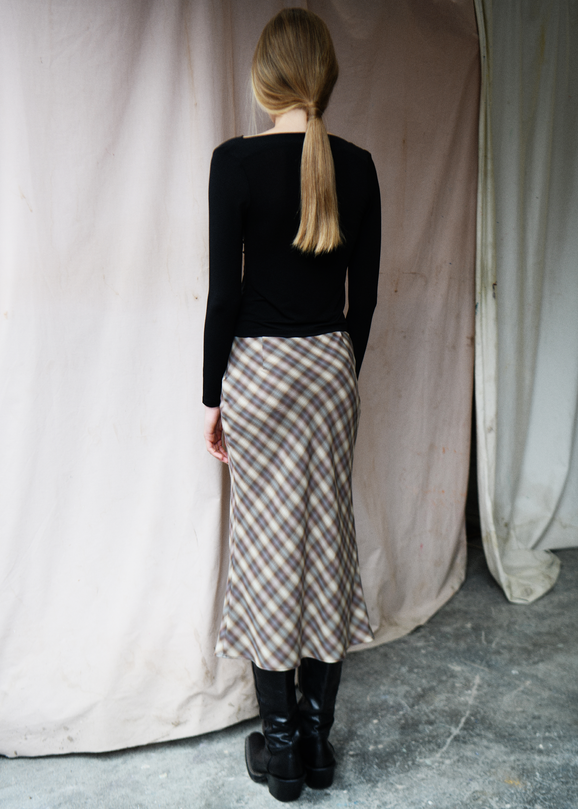 Enmesh Skirt ~ Blur