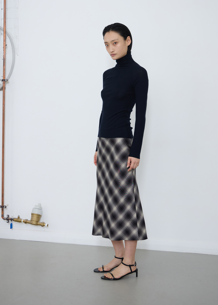 Enmesh Skirt ~ Mono